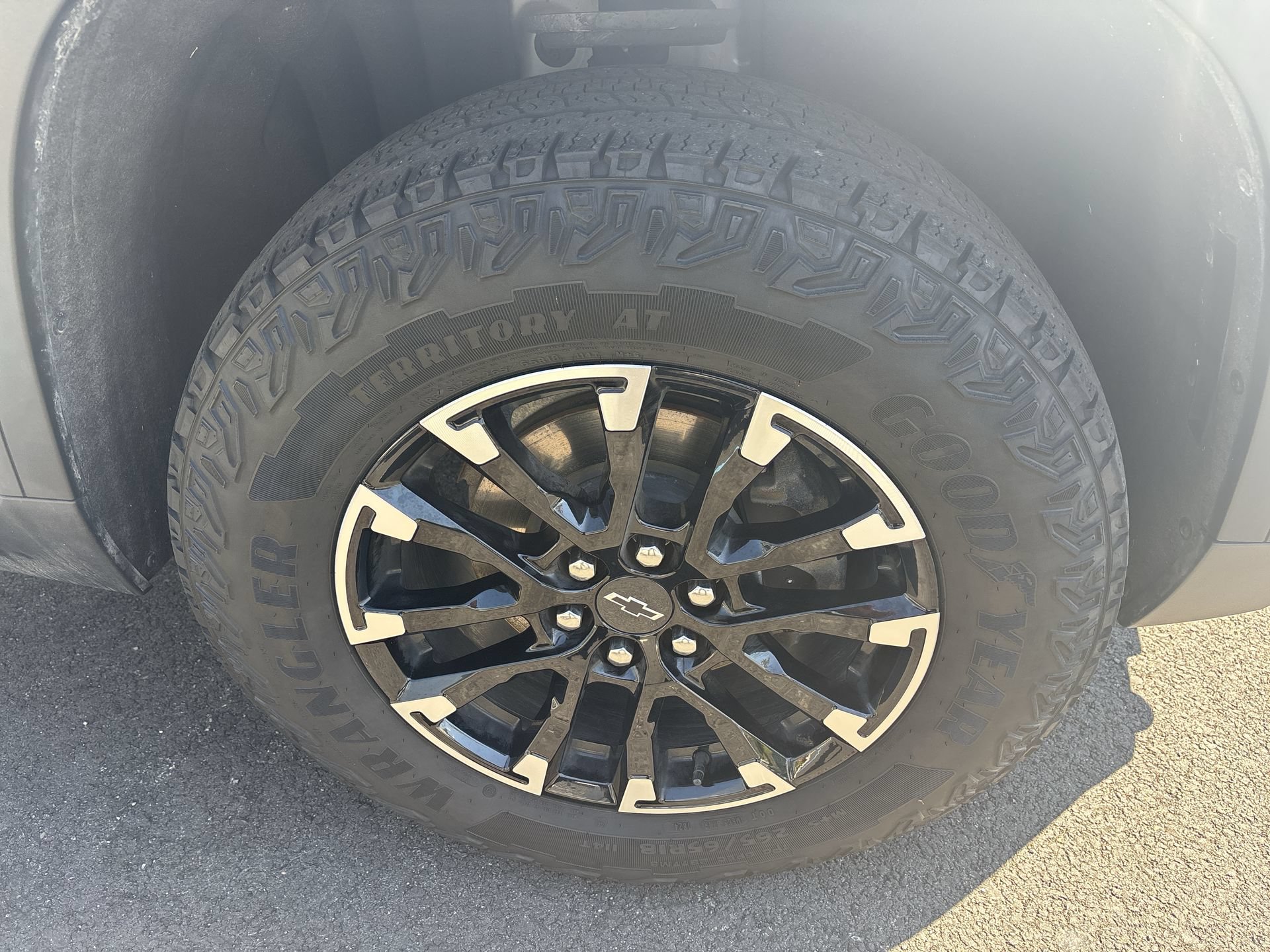 Used 2024 Chevrolet Traverse Z71 w/ LPO, Floor Liner Package AWD/4WD image 18