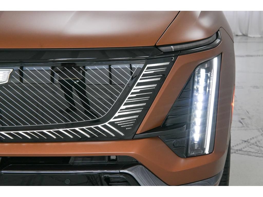 New 2027 Cadillac Vistiq Platinum AWD/4WD image 10