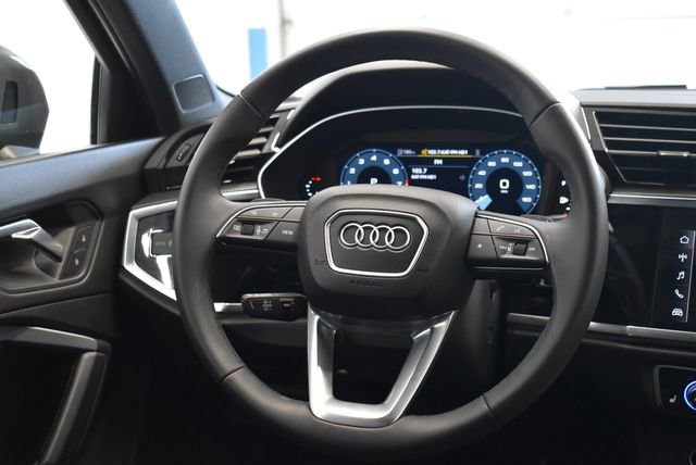 Used 2024 Audi Q3 2.0T Premium Plus image 24