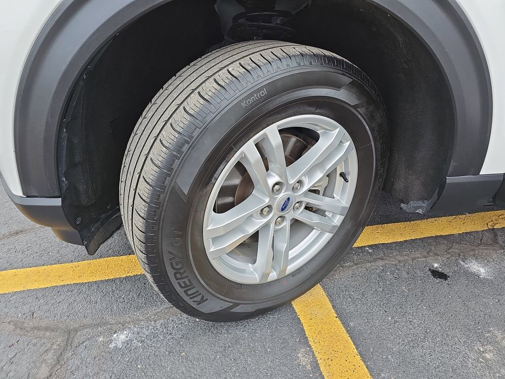 Used 2022 Ford Explorer XLT w/ Equipment Group 202A image 32