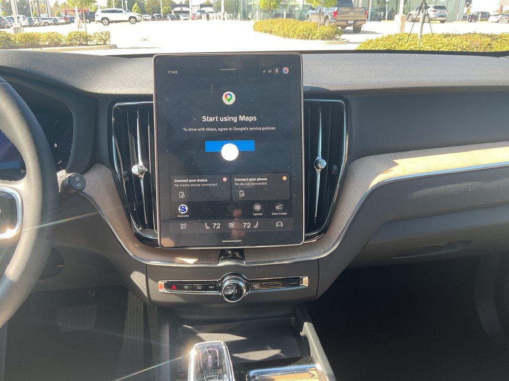 New 2027 Volvo XC60 B5 Plus AWD/4WD image 26