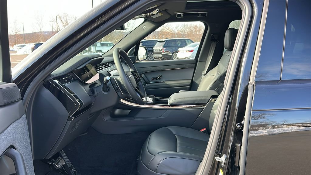 New 2026 Land Rover Range Rover Sport Dynamic SE image 9