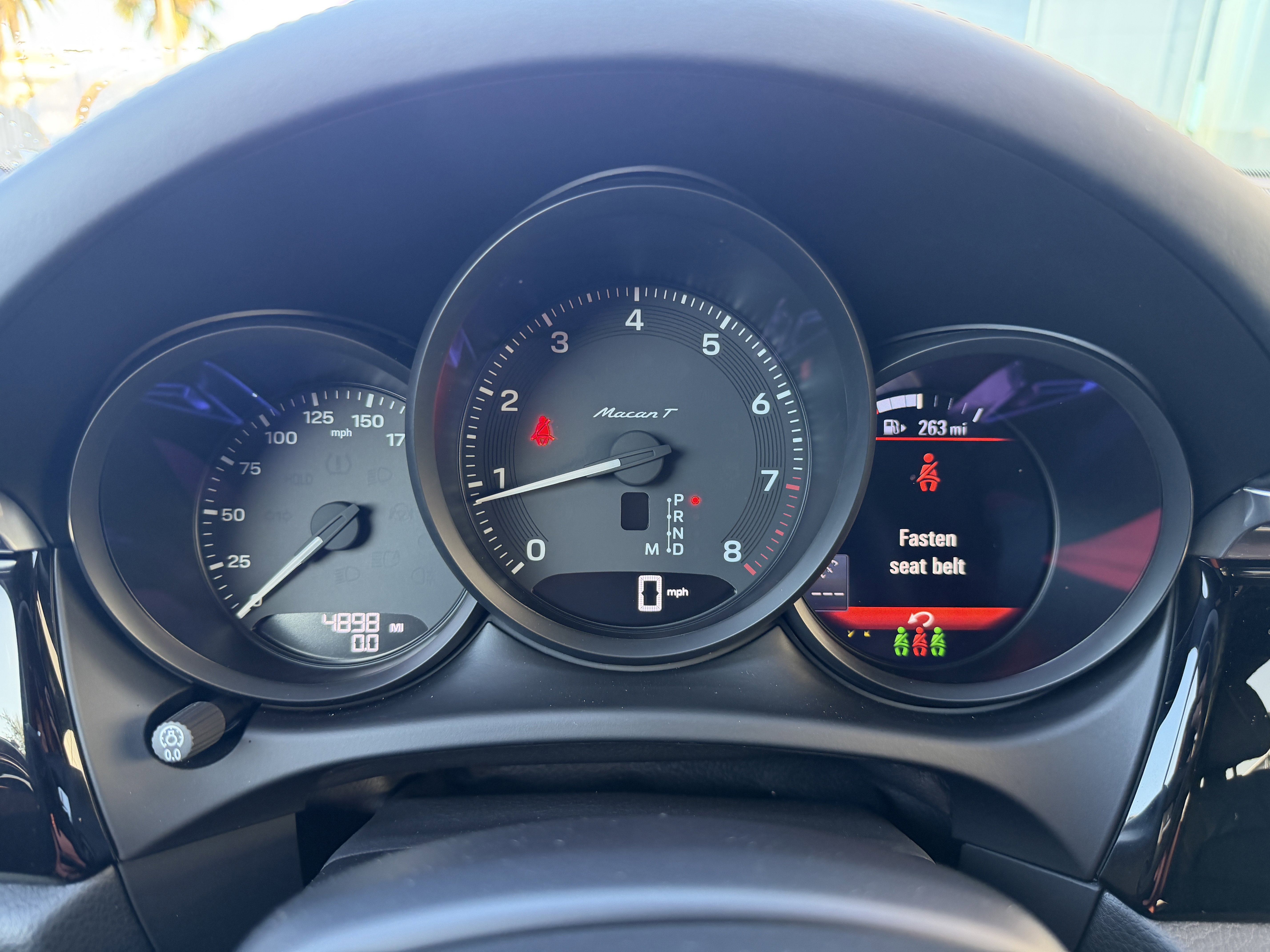 Certified 2025 Porsche Macan Turbo image 36