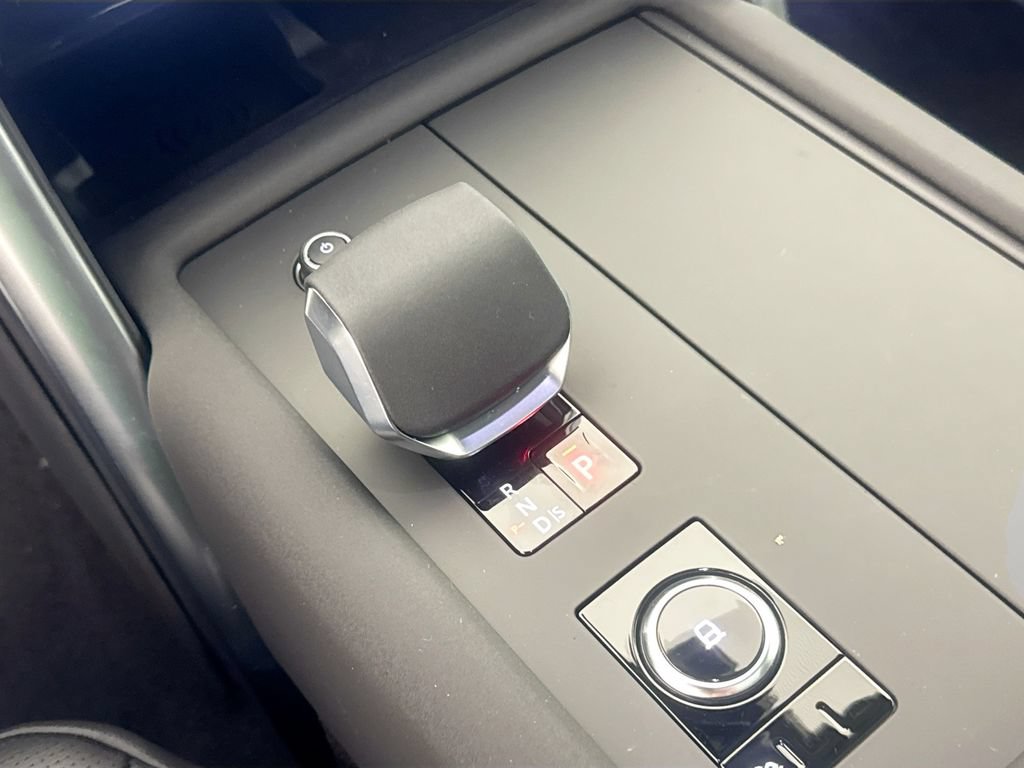 New 2026 Land Rover Discovery S AWD/4WD image 15