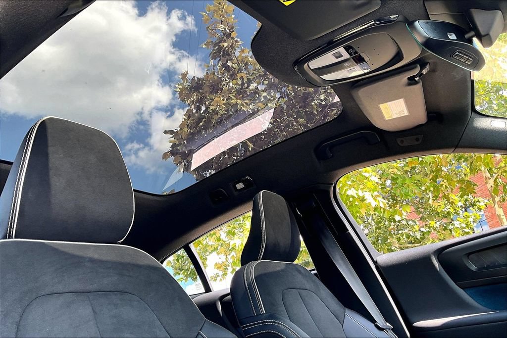 Certified 2023 Volvo C40 P8 Recharge Ultimate w/ Protection Package Premier AWD/4WD image 21