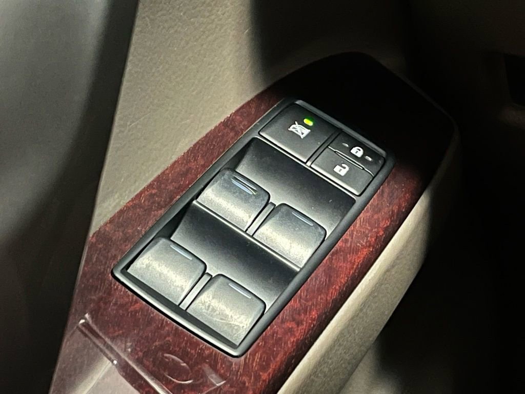 Used 2014 Lexus GX 460 w/ Premium Package AWD/4WD image 18