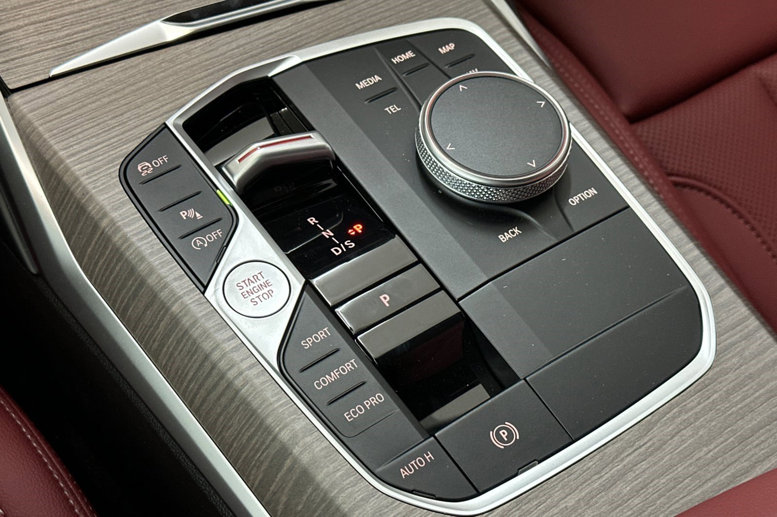 New 2026 BMW 330i Sedan w/ Convenience Package image 24