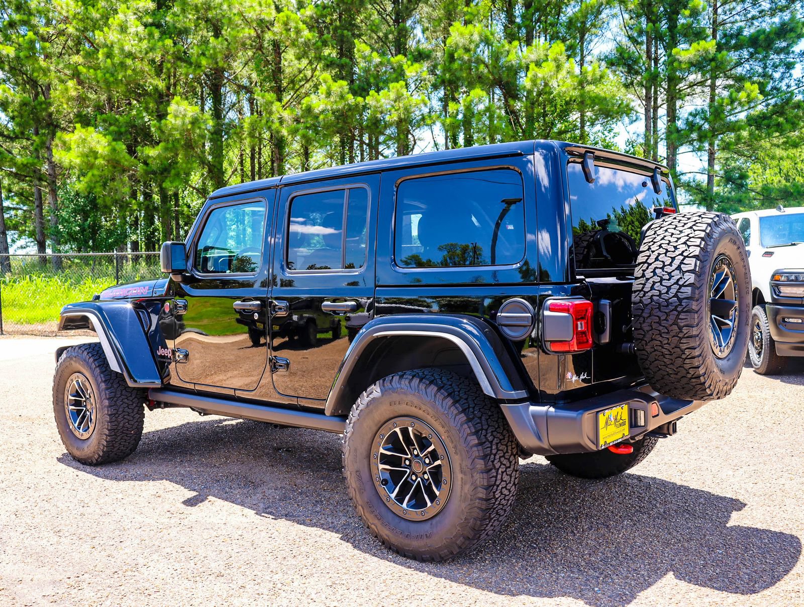 Used 2026 Jeep Wrangler Unlimited Rubicon w/ Xtreme 35 Tire Package AWD/4WD image 4