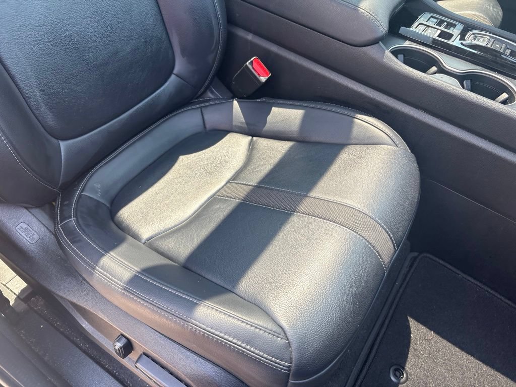 Certified 2023 Honda Pilot Touring image 28