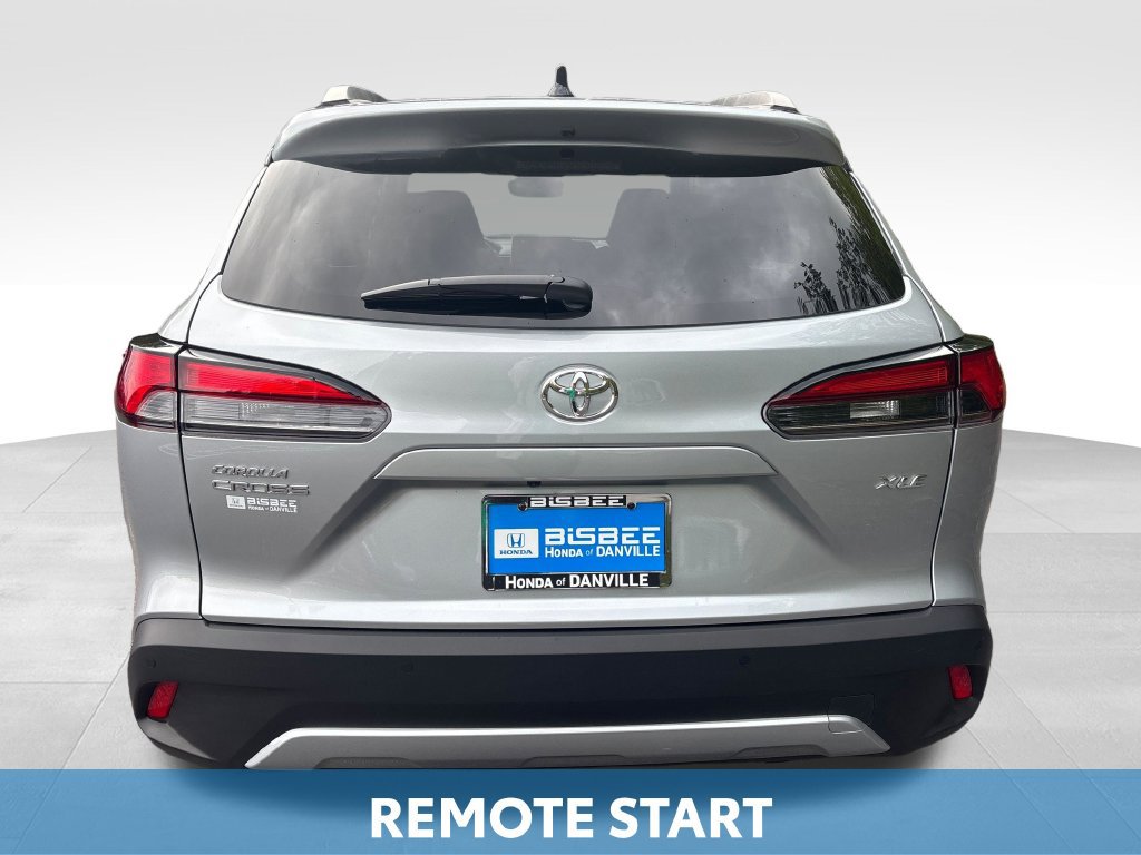 Used 2025 Toyota Corolla Cross XLE FWD image 6