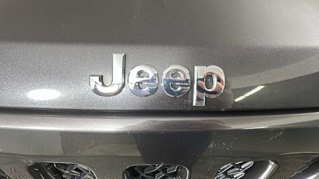 Used 2016 Jeep Patriot High Altitude AWD/4WD image 9