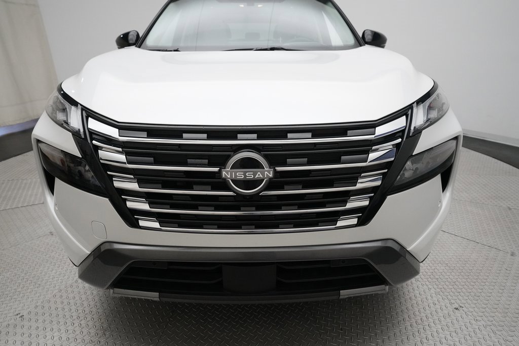 Used 2025 Nissan Rogue SL w/ Tech Package image 22