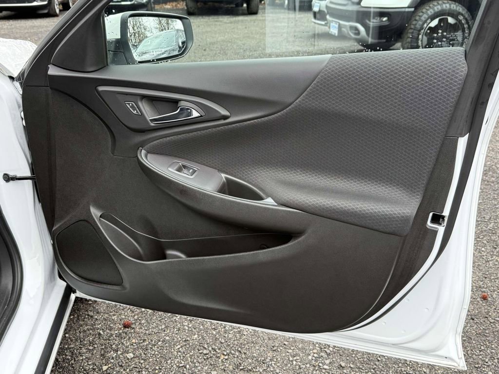 Used 2023 Chevrolet Malibu LT image 7