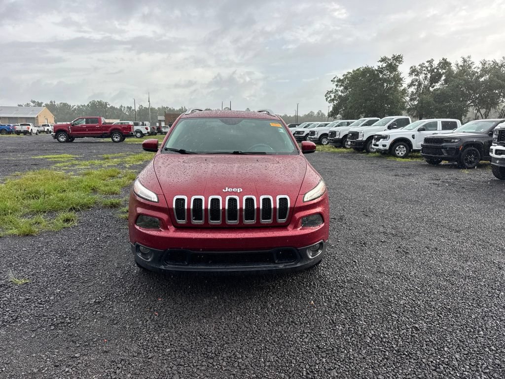 Used 2017 Jeep Cherokee Latitude w/ Comfort/Convenience Group FWD image 8