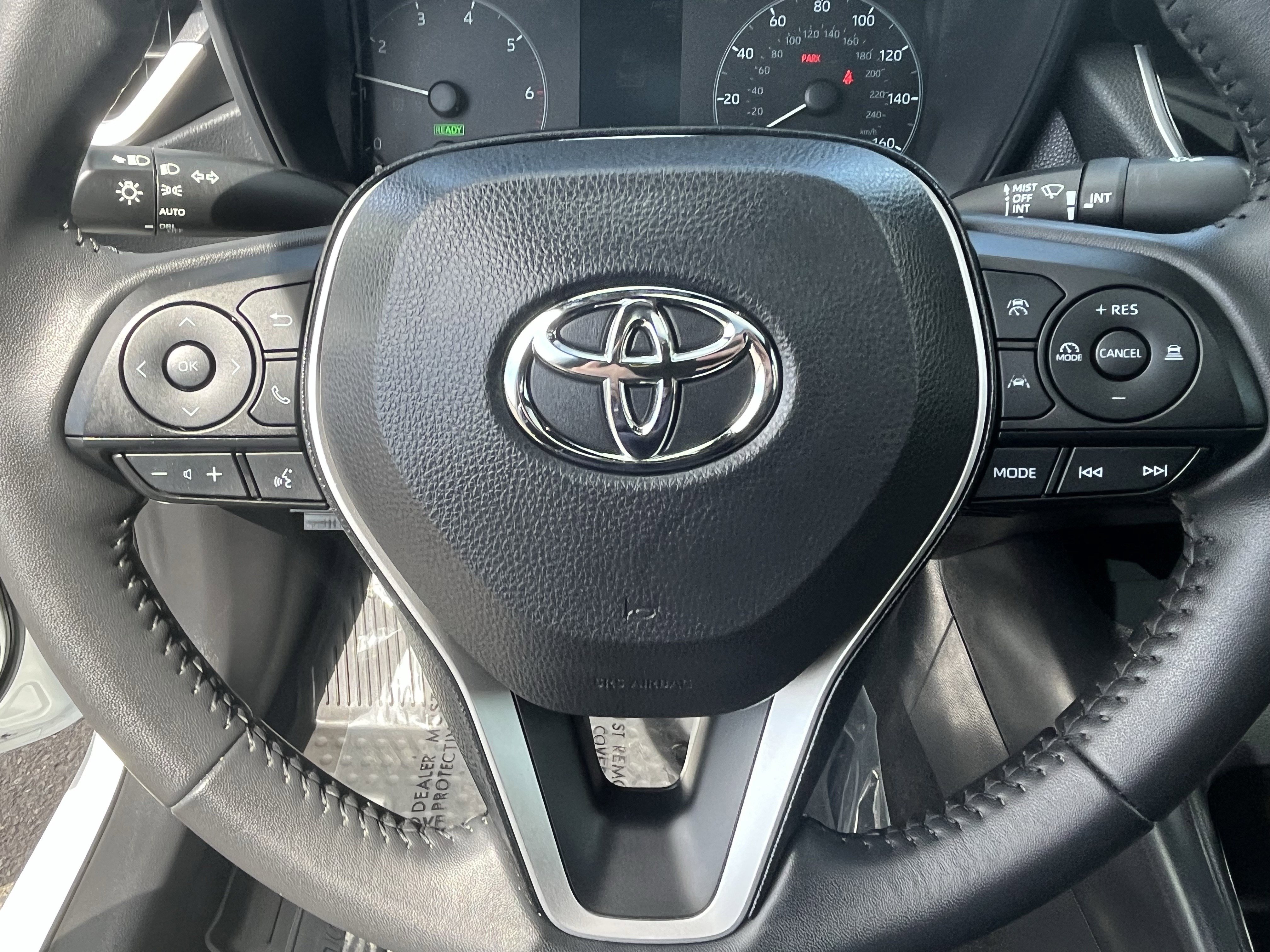 Used 2024 Toyota Corolla SE w/ SE Package FWD image 19