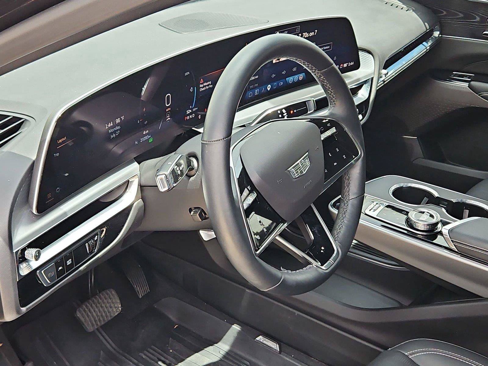 Certified 2024 Cadillac Lyriq Luxury RWD image 10