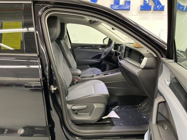 New 2026 Volkswagen Tiguan SE image 13