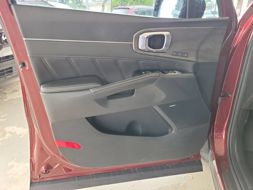 Certified 2024 Kia Sorento SX Prestige AWD/4WD image 18