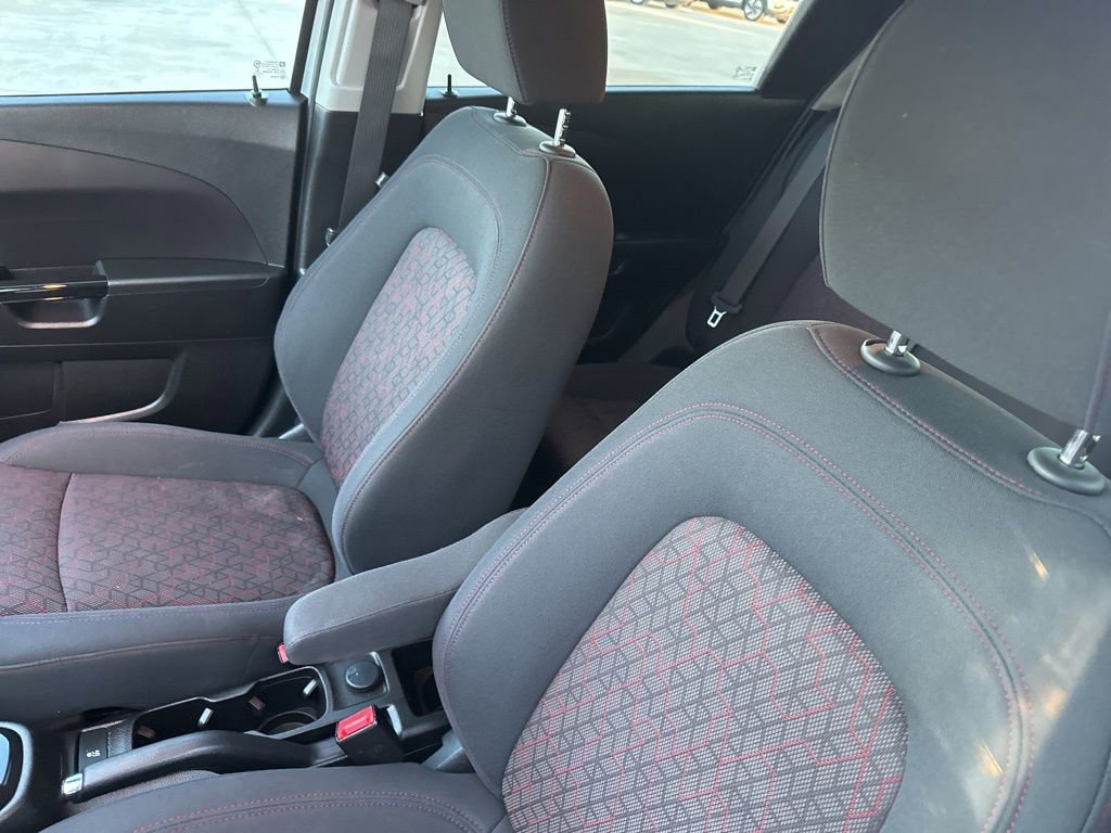 Used 2019 Chevrolet Sonic LT w/ Convenience Package image 2