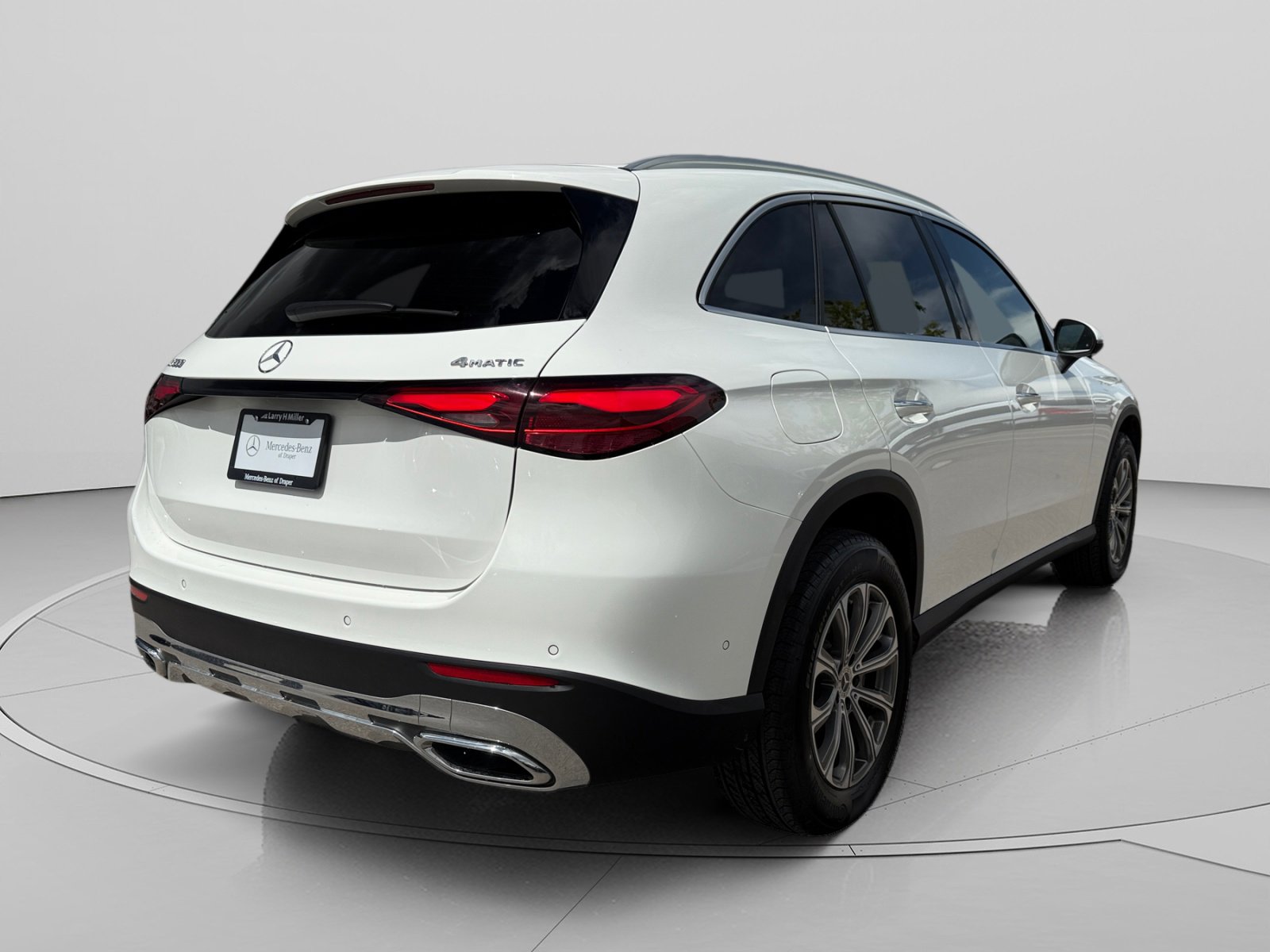 Certified 2026 Mercedes-Benz GLC 300 4MATIC image 5