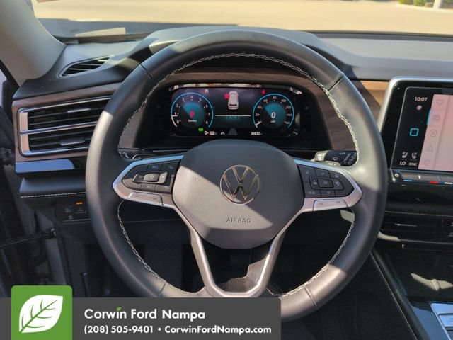 Used 2024 Volkswagen Atlas SE AWD/4WD image 14