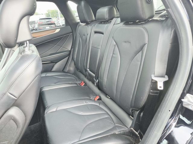Used 2018 Lincoln MKC Reserve FWD image 9