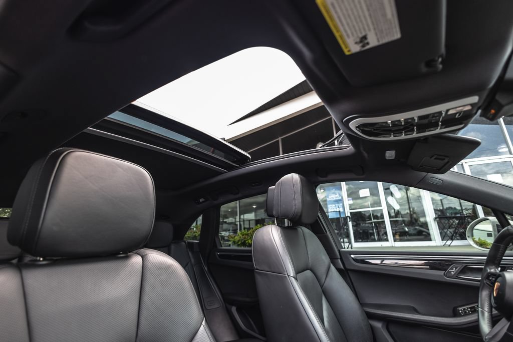 Used 2022 Porsche Macan S AWD/4WD image 27