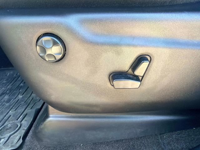 Used 2017 Jeep Grand Cherokee Limited w/ Luxury Group II image 21