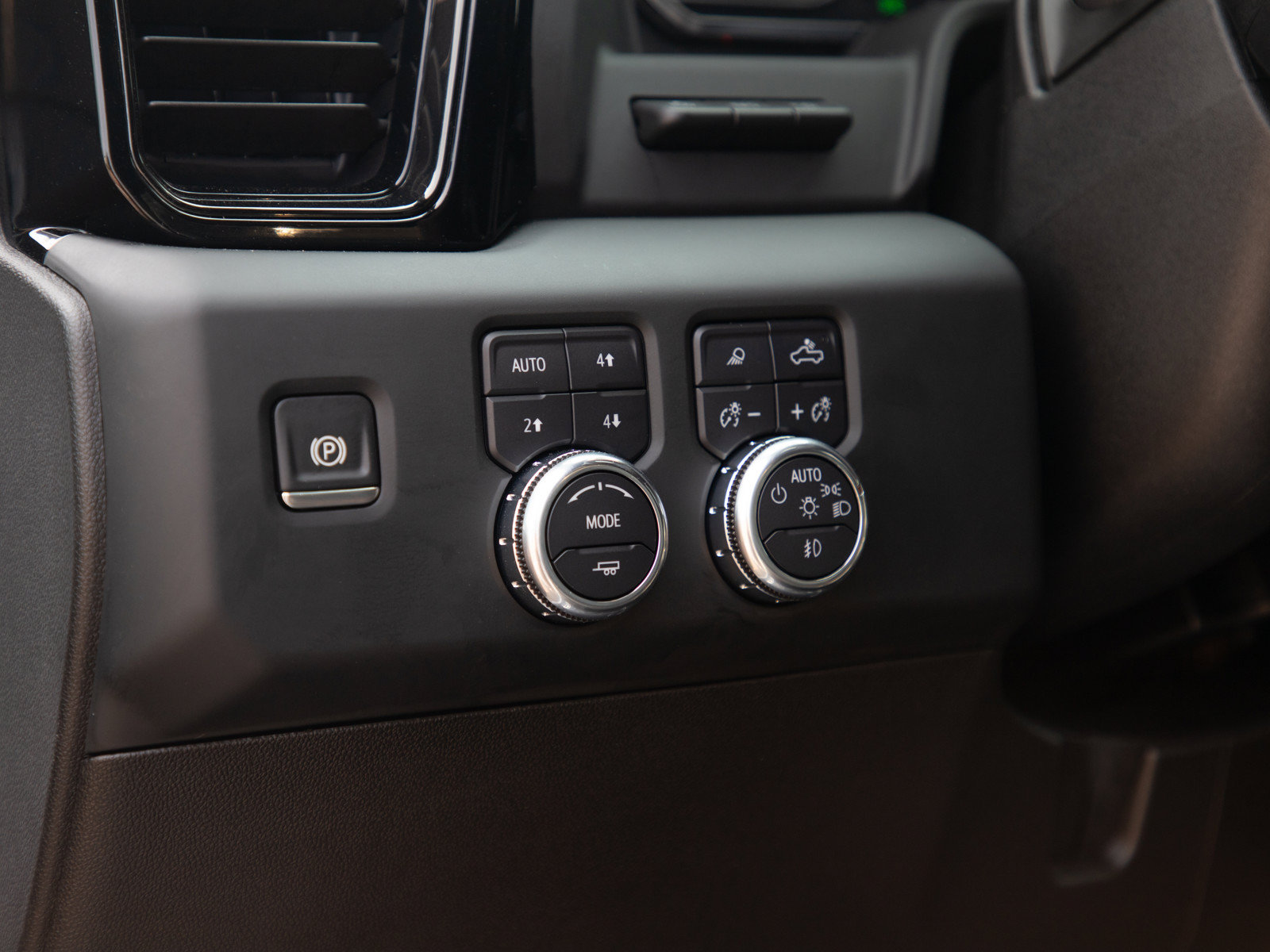 Used 2024 GMC Sierra 2500 AT4X AWD/4WD image 28