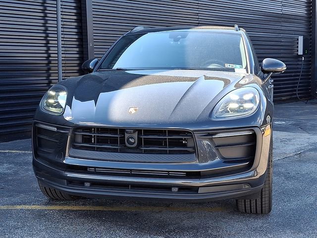 Certified 2026 Porsche Macan AWD/4WD image 10