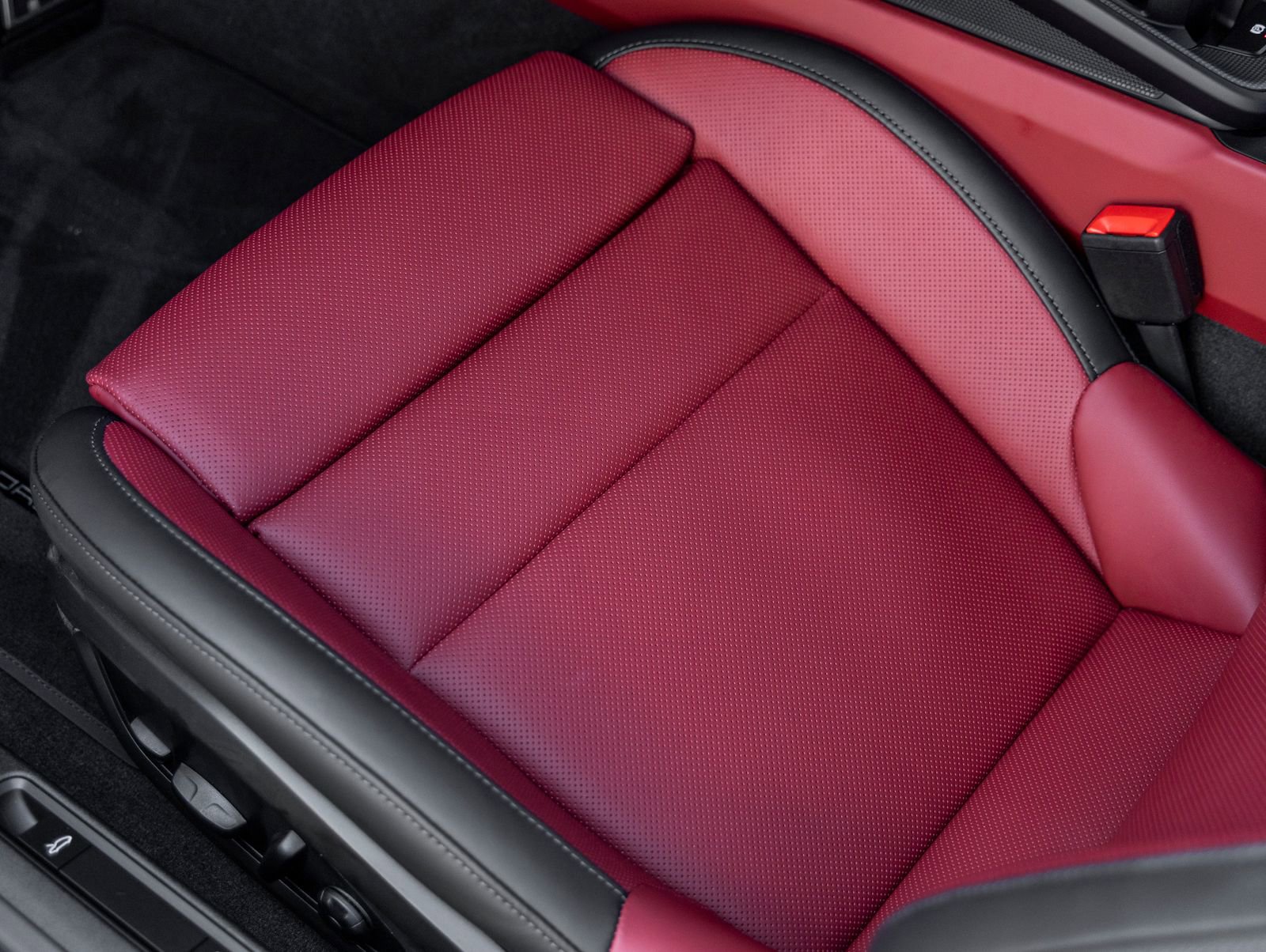 Certified 2026 Porsche 911 Carrera S RWD image 23