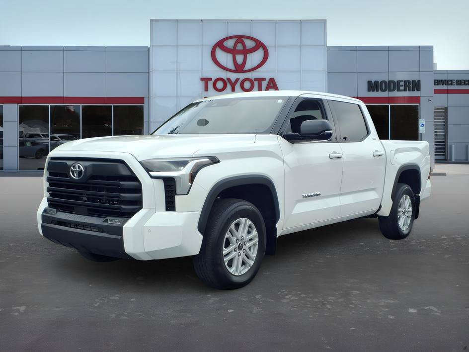 Used 2023 Toyota Tundra SR5 w/ SR5 Premium Package AWD/4WD video 1
