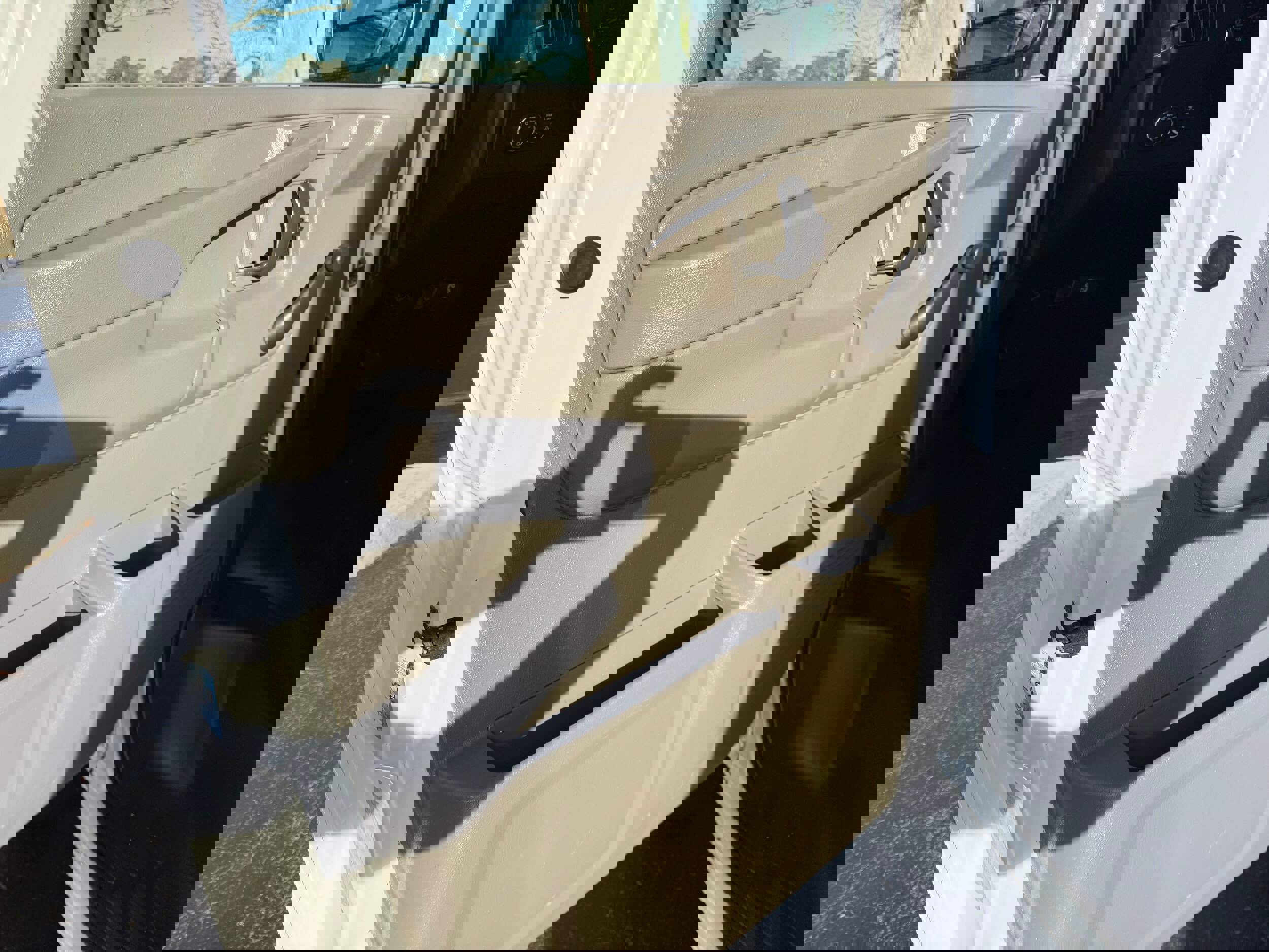 Used 2012 Chevrolet Express 3500 image 6