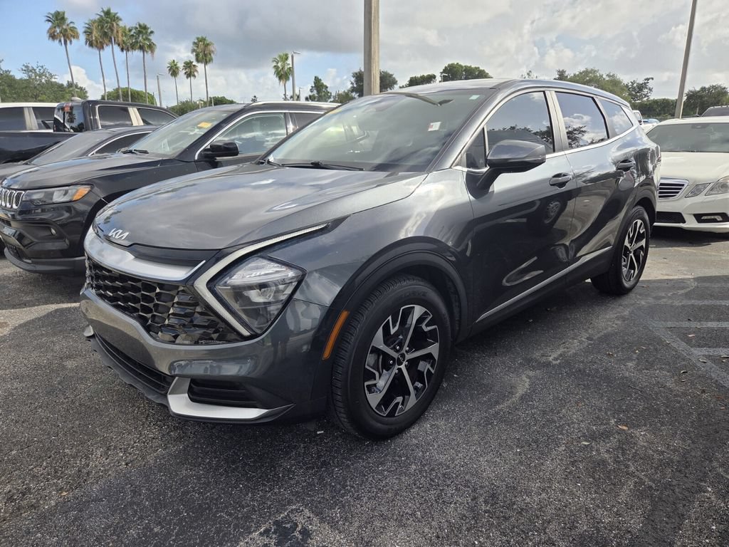 Used 2023 Kia Sportage EX FWD image 3