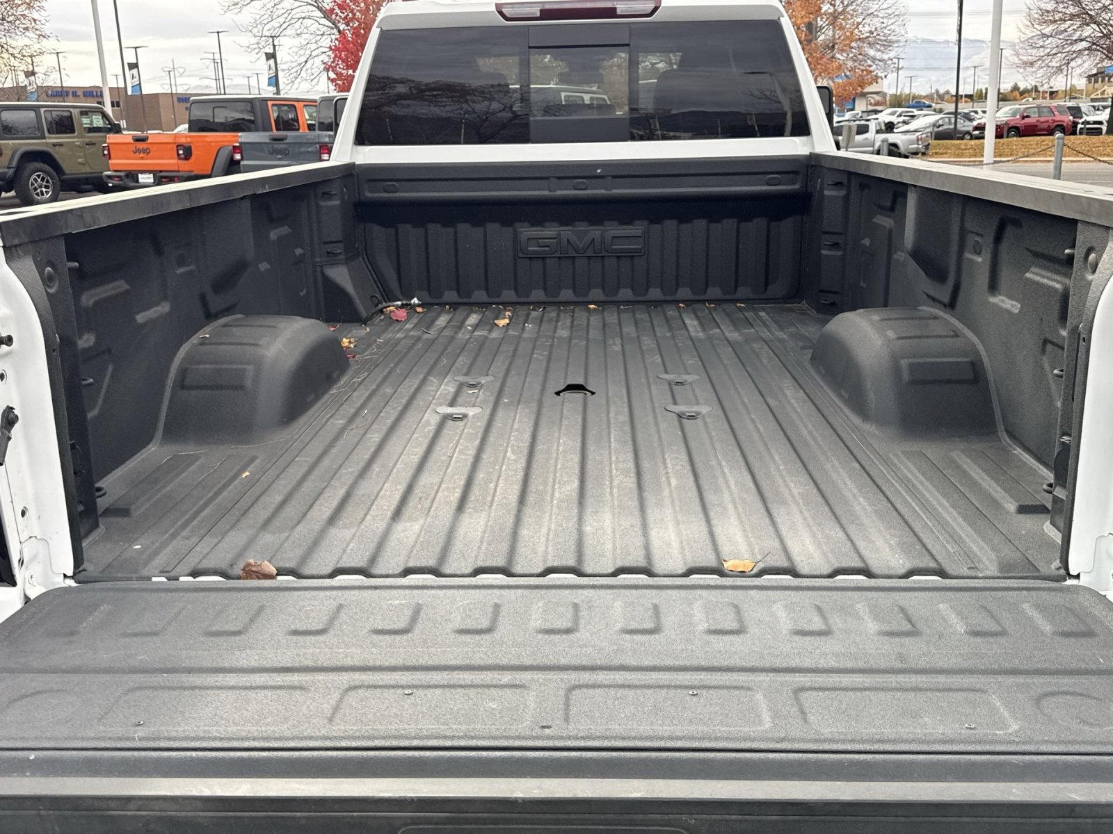 Used 2025 GMC Sierra 3500 SLE w/ SLE Value Package image 32