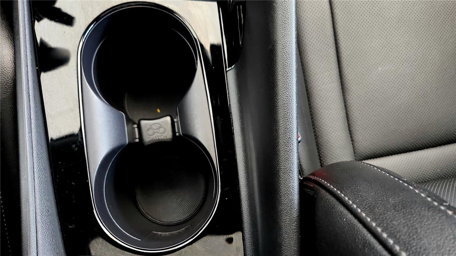 Used 2023 Hyundai Elantra Limited image 30