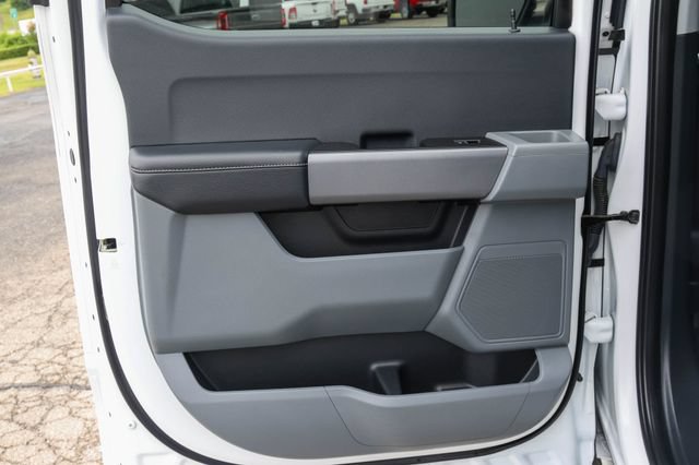 Used 2022 Ford F150 XLT w/ XTR Package AWD/4WD image 9