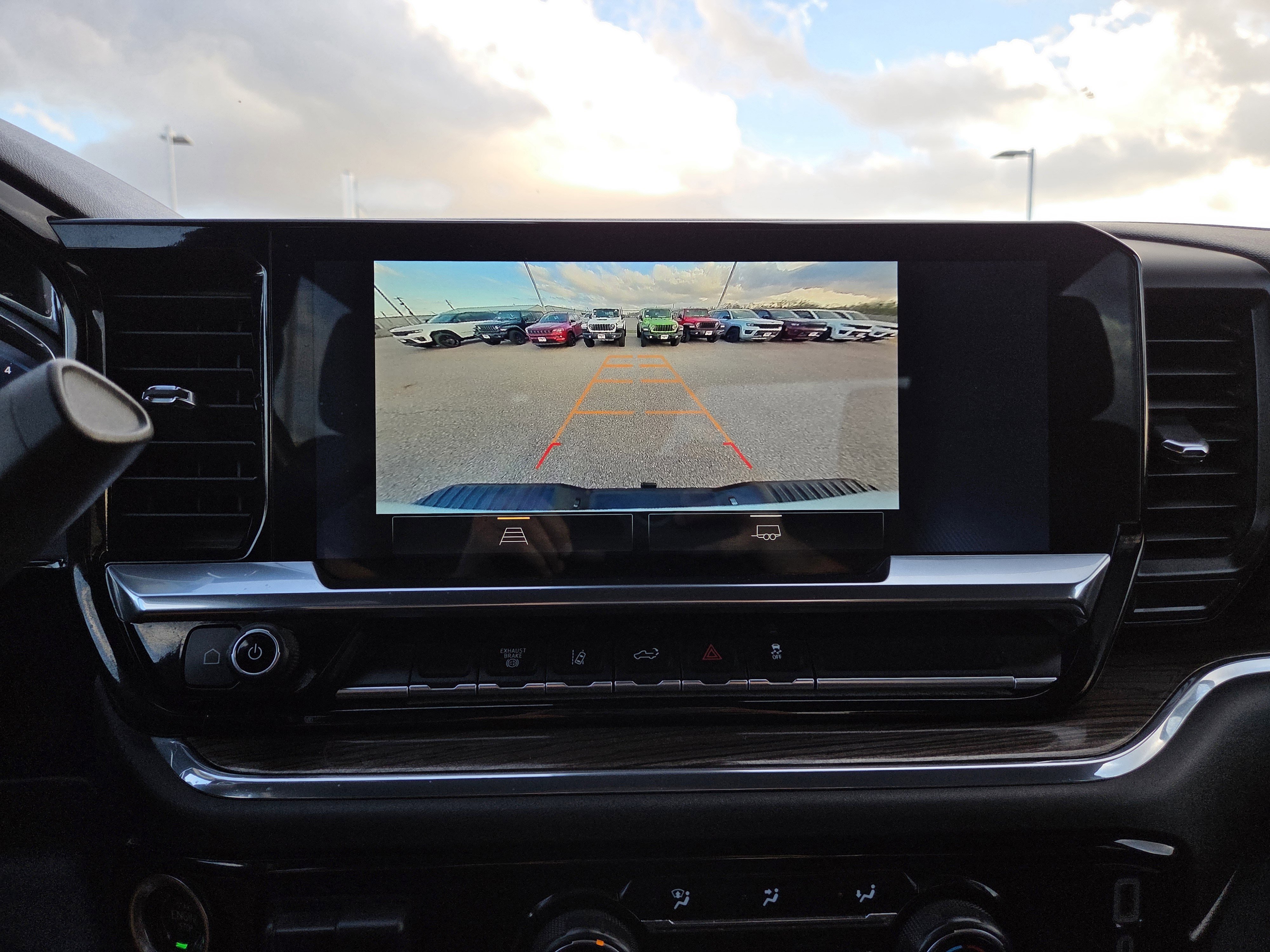 Used 2024 Chevrolet Silverado 2500 LT image 38