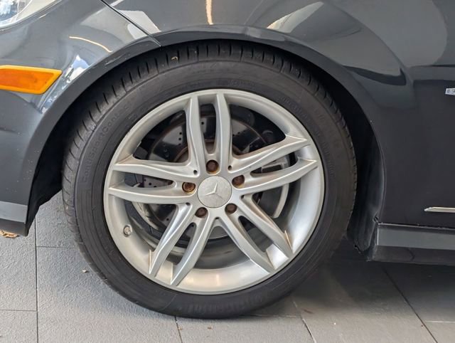 Used 2012 Mercedes-Benz C 250 Sedan image 4