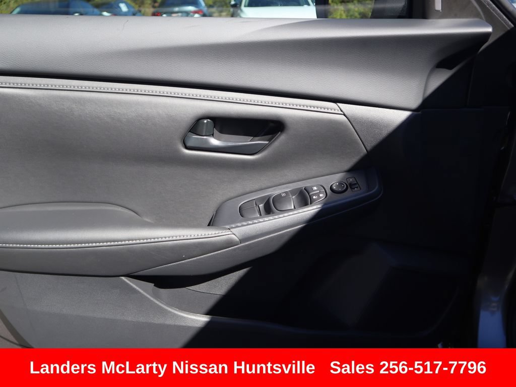 Used 2025 Nissan Sentra S FWD image 19