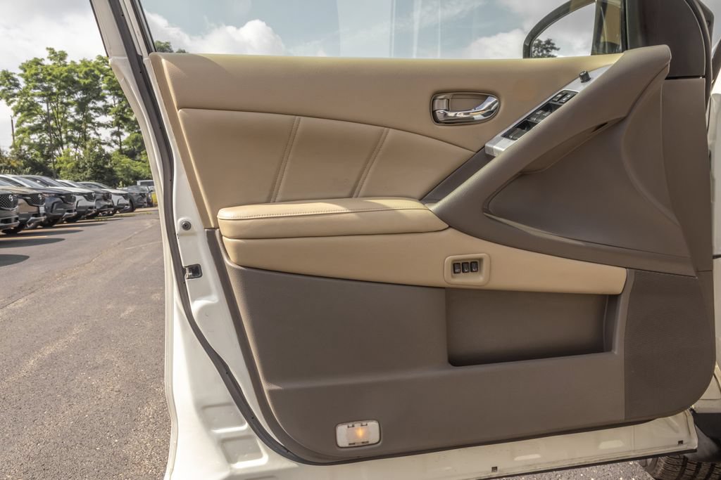 Used 2014 Nissan Murano SL FWD image 28