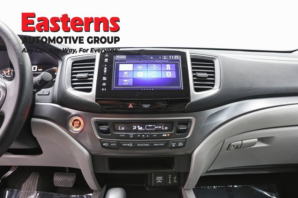 Used 2018 Honda Pilot EX image 11