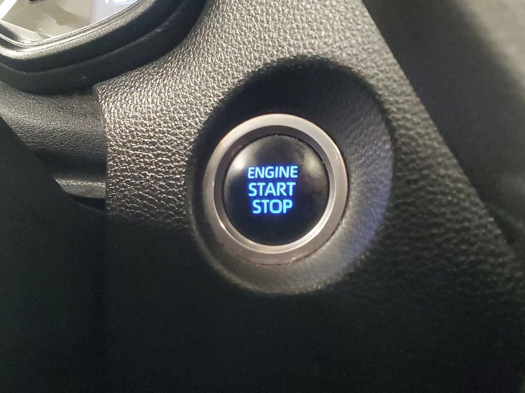 Used 2022 Toyota Corolla Cross LE w/ Moonroof Package image 30