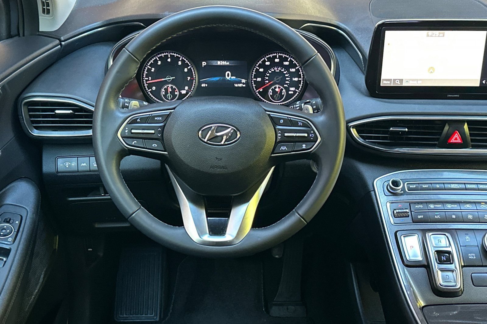 Used 2023 Hyundai Santa Fe SEL AWD/4WD image 14