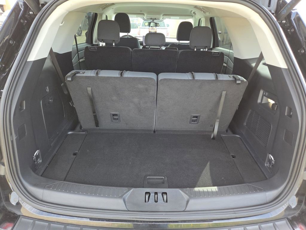 Used 2025 Ford Explorer Active RWD image 19
