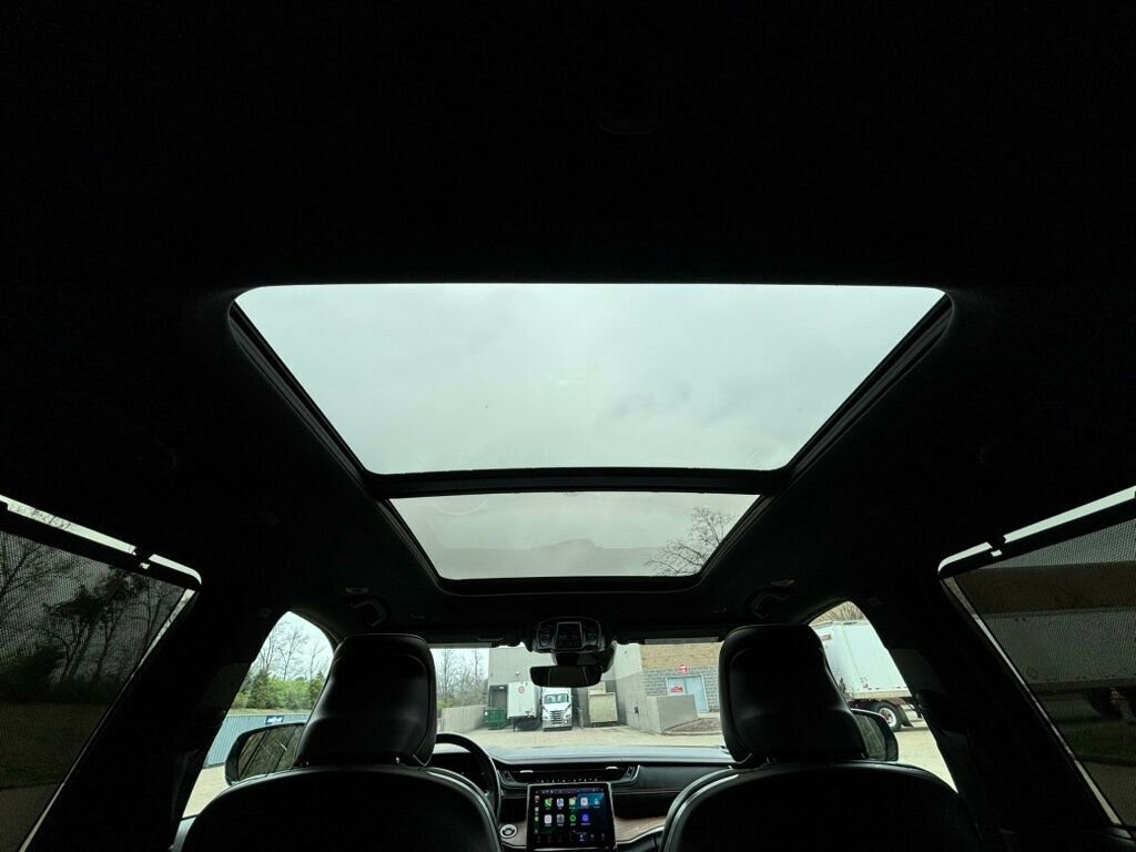 Used 2021 Jeep Grand Cherokee L Summit w/ Luxury Tech Group V image 27