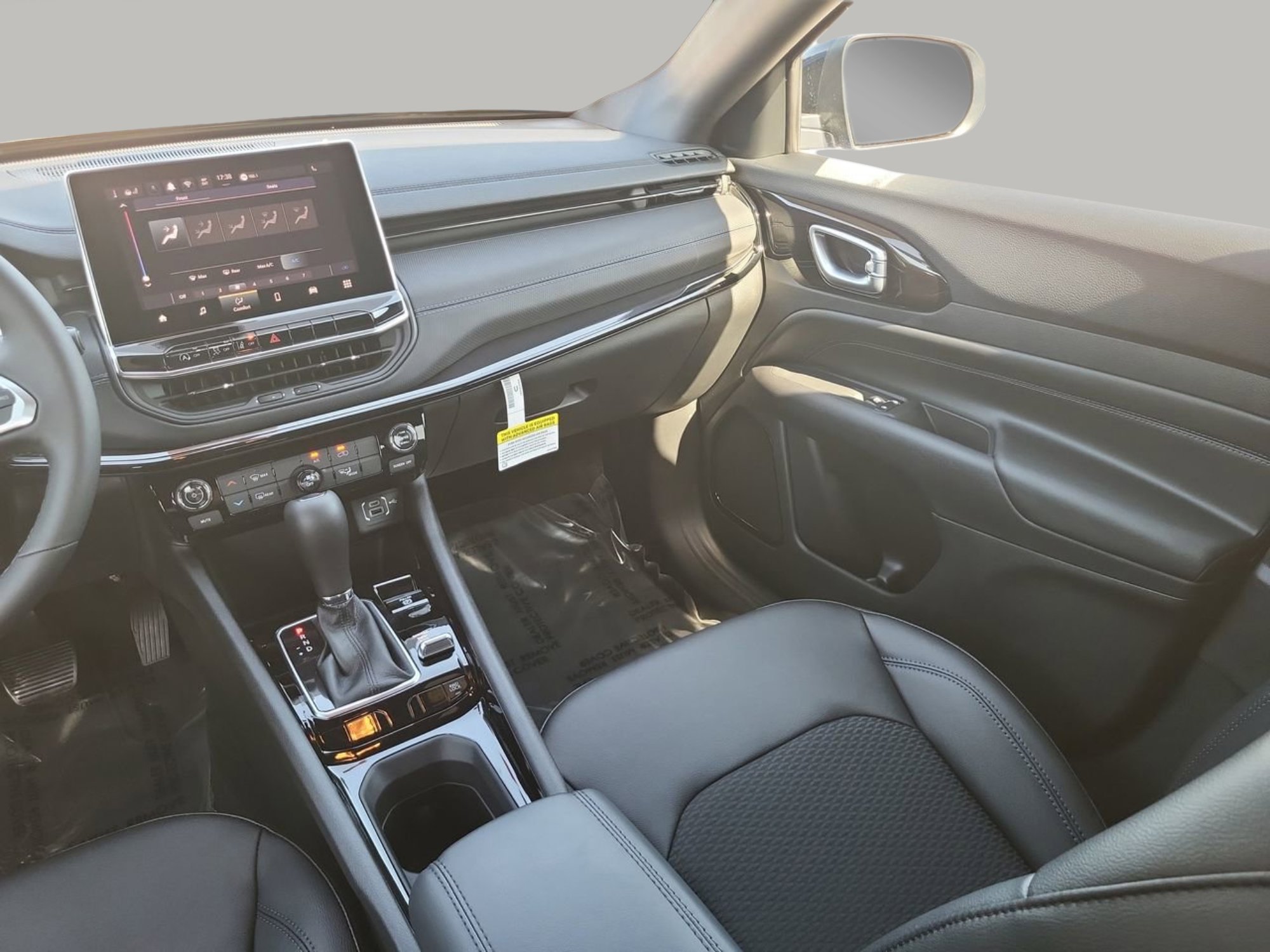 New 2026 Jeep Compass Latitude image 9