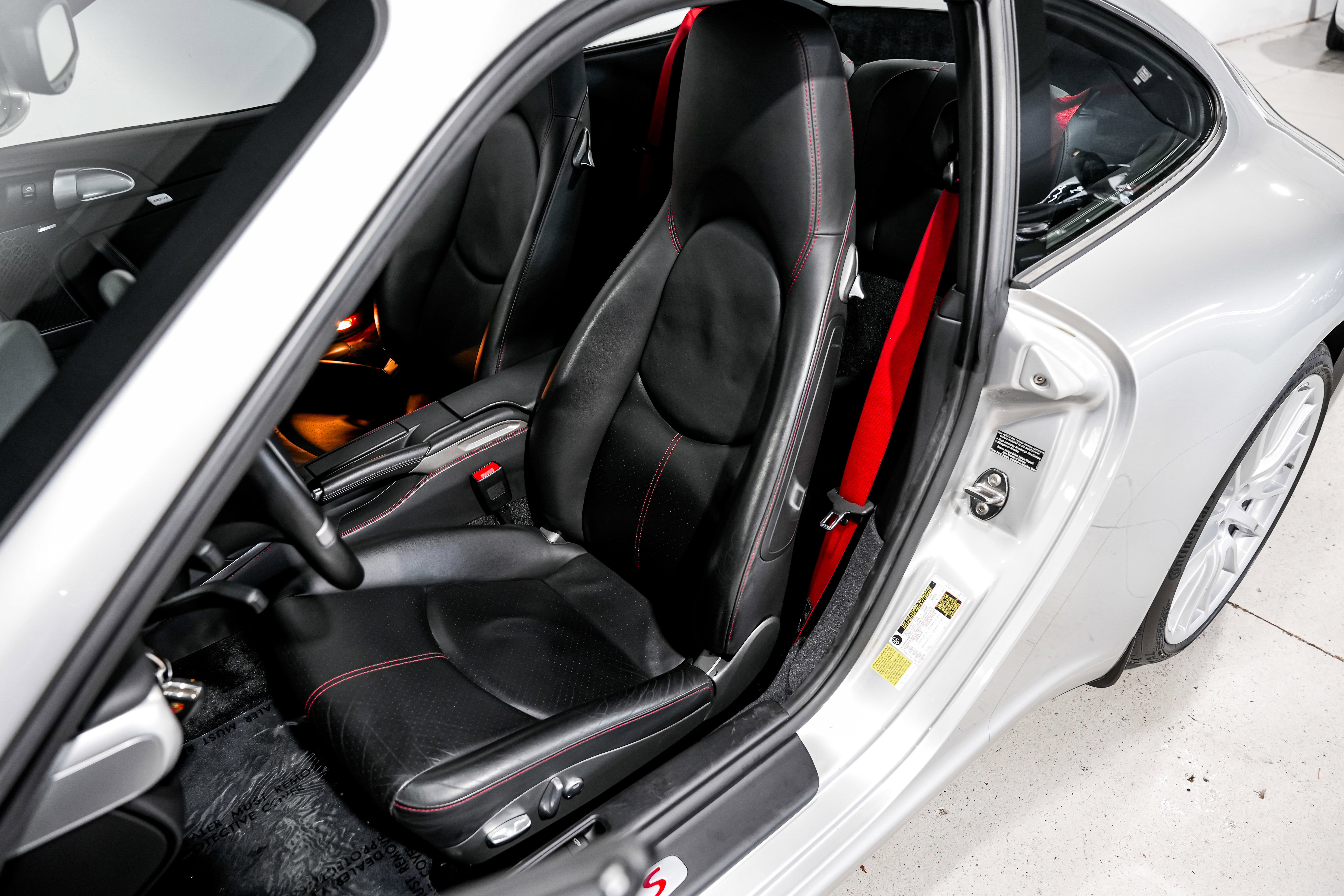 Used 2010 Porsche 911 Carrera S image 21