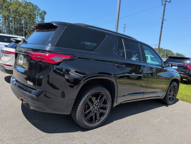 Used 2023 Chevrolet Traverse Premier w/ Redline Edition FWD image 3
