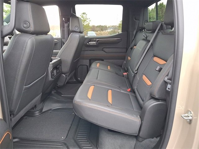 Used 2023 GMC Sierra 1500 AT4 w/ AT4 Preferred Package image 10